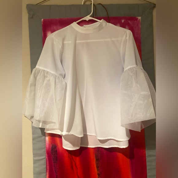White Blouse - Picture 1 of 4